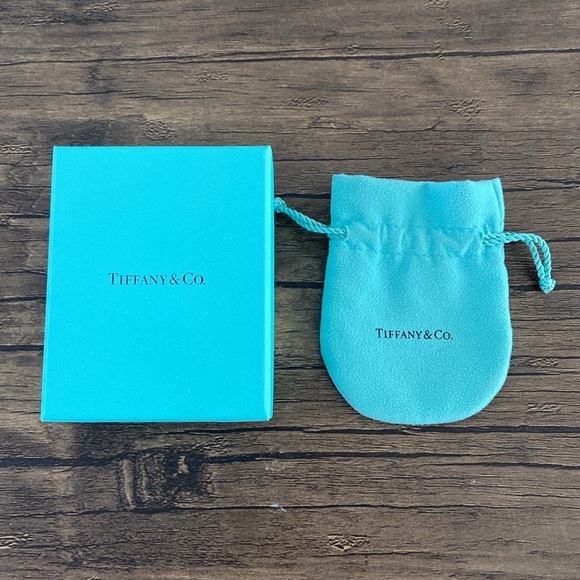 Tiffany Drawstring Pouch & Box - Picture 3 of 9